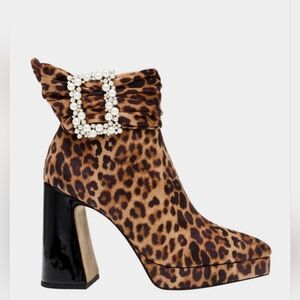 Betsey Johnson Idris Bootie SZ 6.5